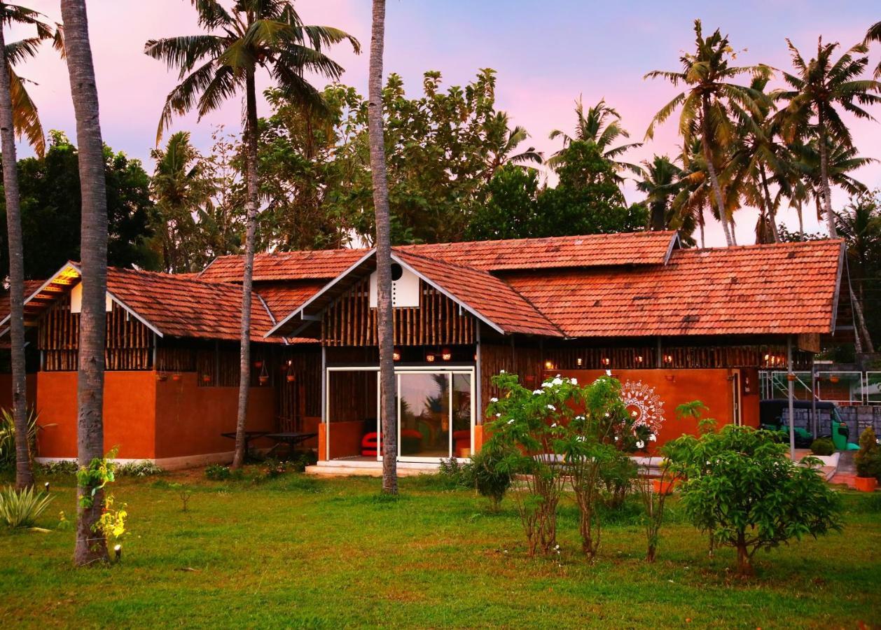 Pura Vida Varkala Hotel Bagian luar foto