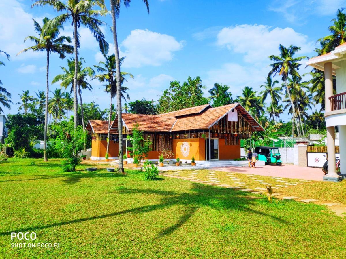 Pura Vida Varkala Hotel Bagian luar foto