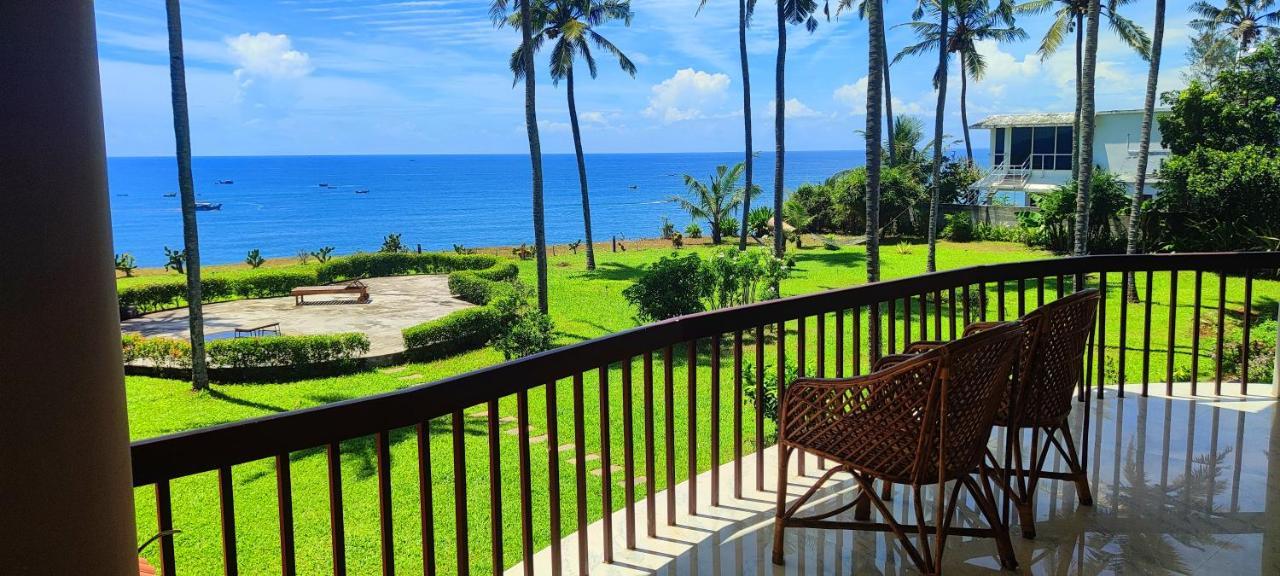 Pura Vida Varkala Hotel Bagian luar foto