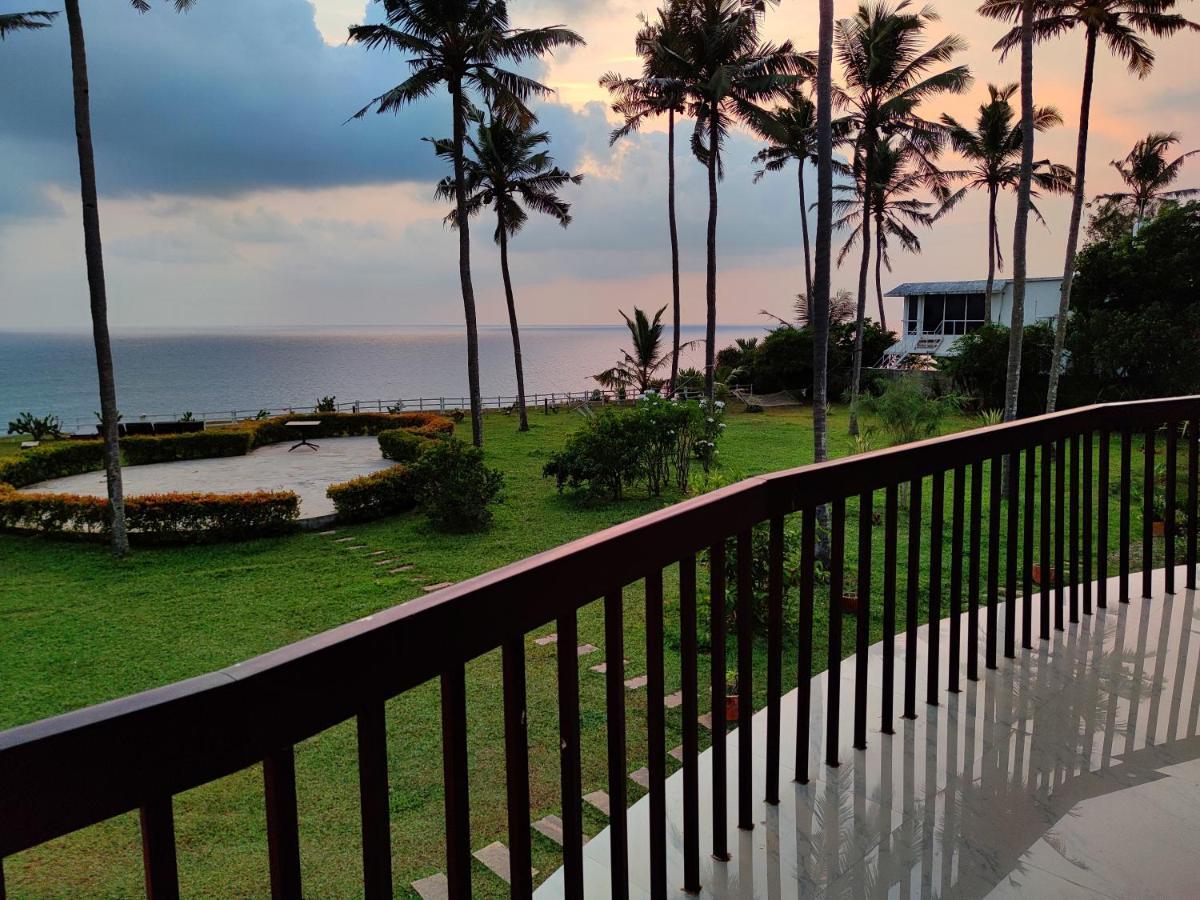 Pura Vida Varkala Hotel Bagian luar foto