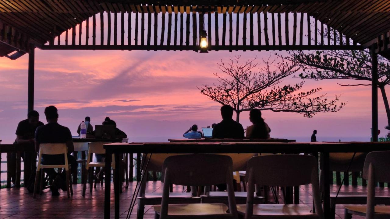 Pura Vida Varkala Hotel Bagian luar foto
