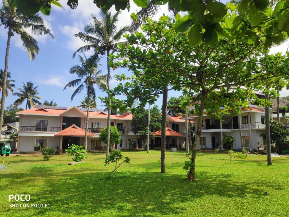 Pura Vida Varkala Hotel Bagian luar foto