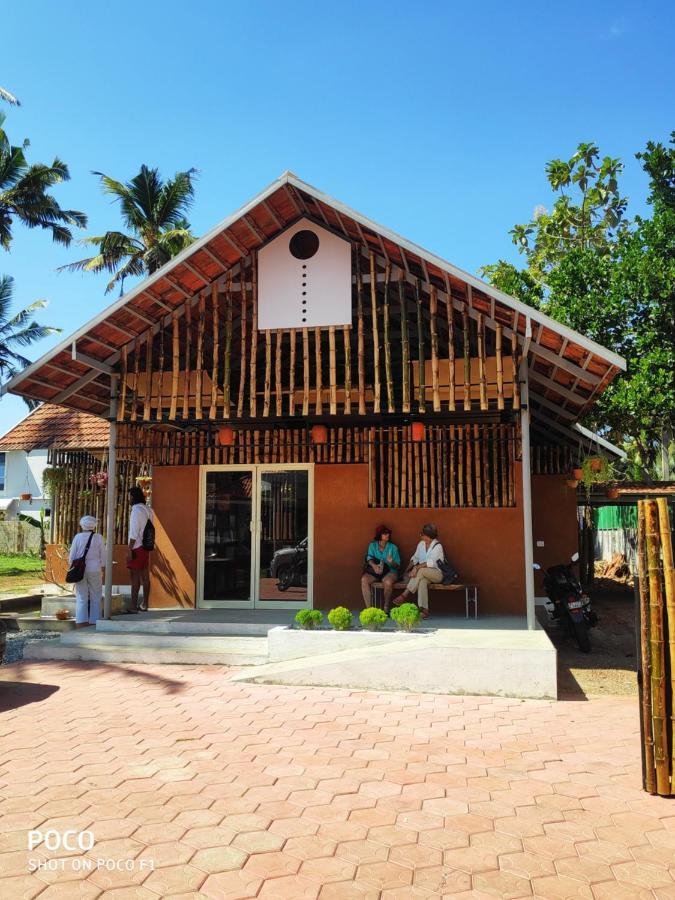 Pura Vida Varkala Hotel Bagian luar foto